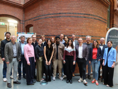 111Die Neudeli Fellows 2025 nach der Jurysitzung in der TAB.