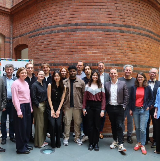 Die Neudeli Fellows 2025 nach der Jurysitzung in der TAB.